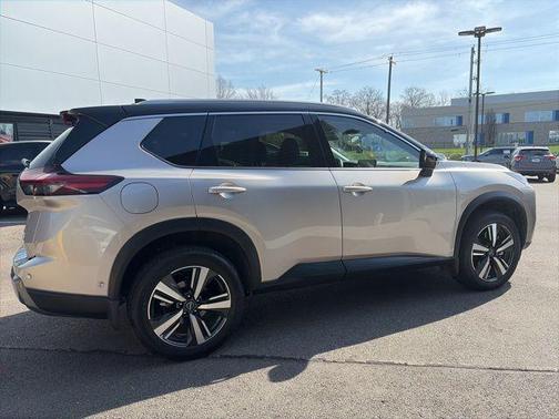 2025 Nissan Rogue SL