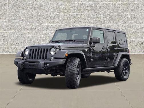 Black Clearcoat 2016 Jeep Wrangler Unlimited Sahara