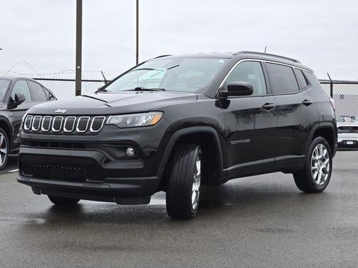 2022 Jeep Compass Latitude Lux