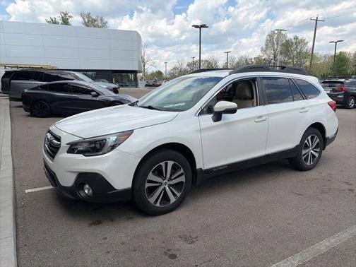 White 2018 Subaru Outback 2.5i Limited