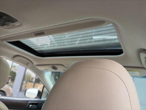 White 2018 Subaru Outback 2.5i Limited