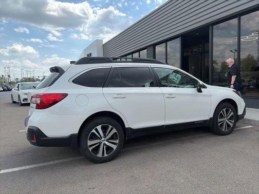 White 2018 Subaru Outback 2.5i Limited