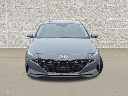 2022 Hyundai ELANTRA Limited