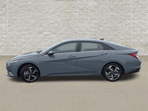 2022 Hyundai ELANTRA Limited