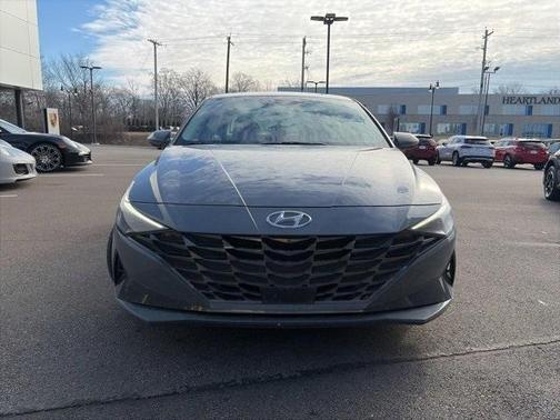 2022 Hyundai ELANTRA Limited