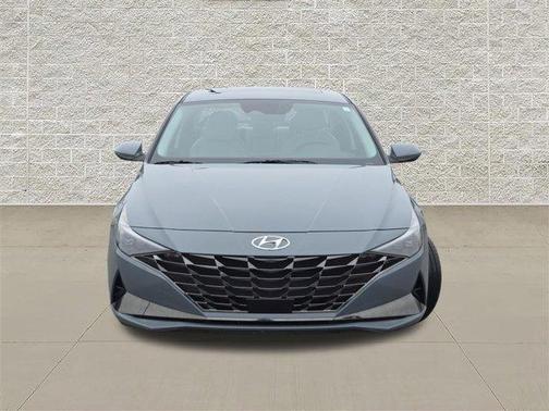 2022 Hyundai ELANTRA Limited