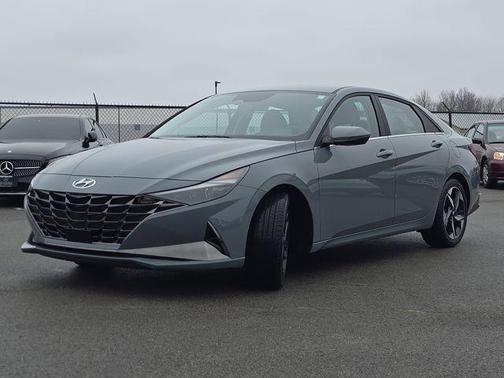 2022 Hyundai ELANTRA Limited