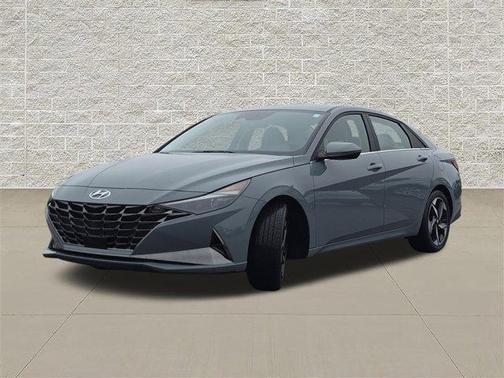 2022 Hyundai ELANTRA Limited