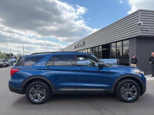 Blue Metallic 2021 Ford Explorer XLT