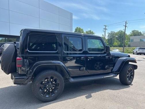 2021 Jeep Wrangler Unlimited Sahara Altitude