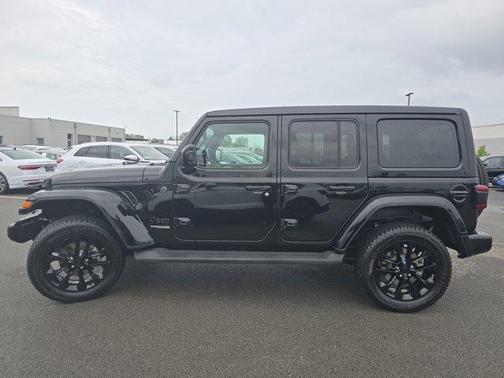 2021 Jeep Wrangler Unlimited Sahara Altitude