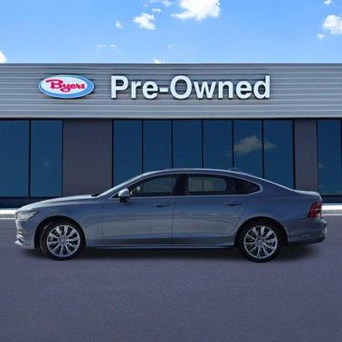 2019 Volvo S90 T6 Momentum