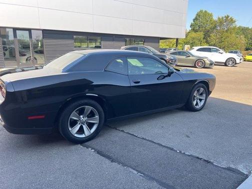 2016 Dodge Challenger SXT