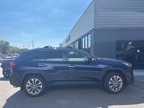 2020 Toyota RAV4 Limited