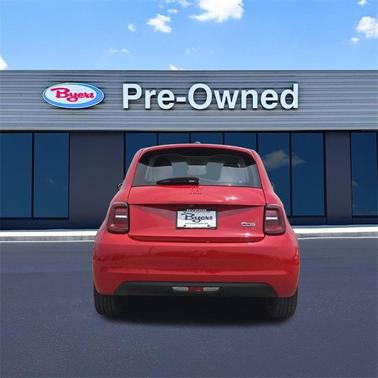 2024 FIAT 500e Base
