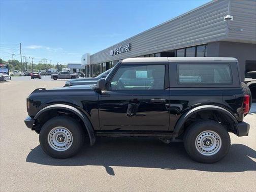 Shadow Black 2023 Ford Bronco Base