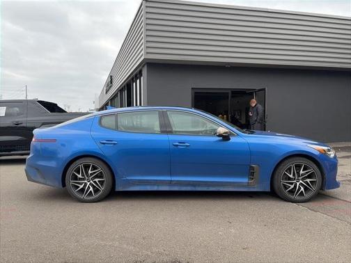 2022 Kia Stinger GT-Line