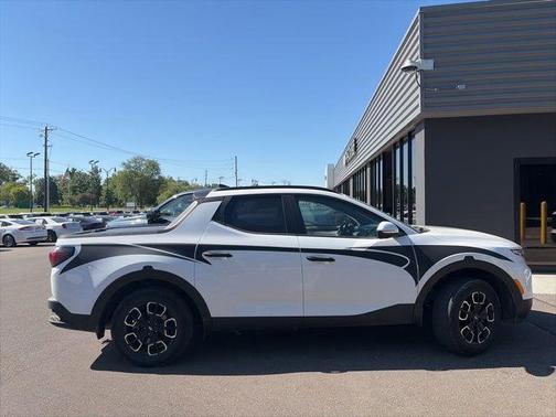 Ice White 2022 Hyundai SANTA CRUZ 2.5L SEL