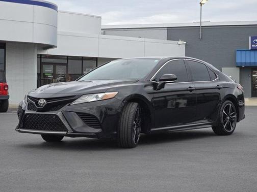 Midnight Black Metallic 2018 Toyota Camry XSE
