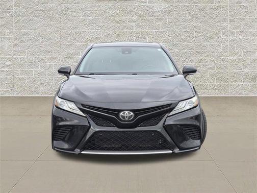 Midnight Black Metallic 2018 Toyota Camry XSE