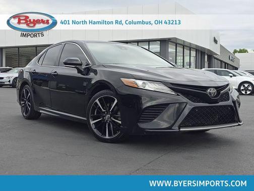 Midnight Black Metallic 2018 Toyota Camry XSE
