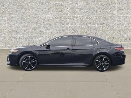 Midnight Black Metallic 2018 Toyota Camry XSE