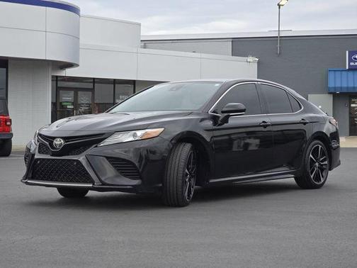 Midnight Black Metallic 2018 Toyota Camry XSE