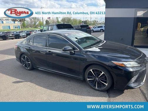 Midnight Black Metallic 2018 Toyota Camry XSE