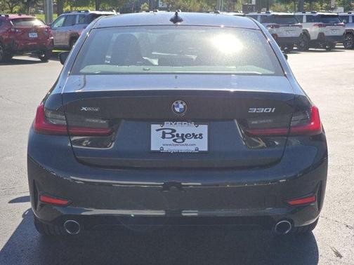 Black Sapphire Metallic 2019 BMW 330 i xDrive