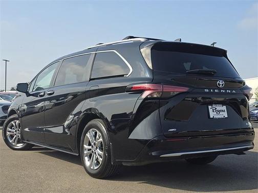 2023 Toyota Sienna Platinum 7 passenger