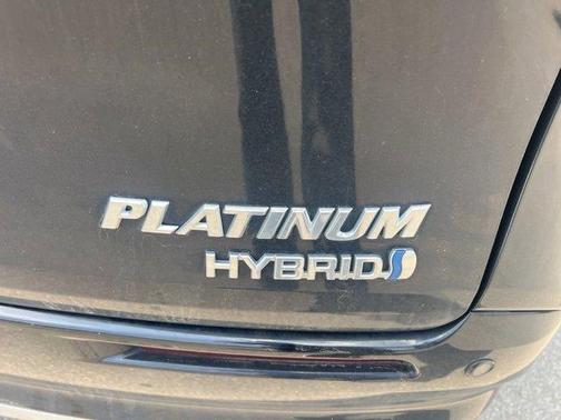 2023 Toyota Sienna Platinum 7 passenger