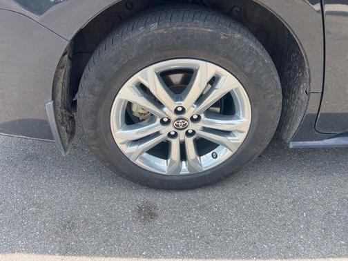 2023 Toyota Sienna Platinum 7 passenger