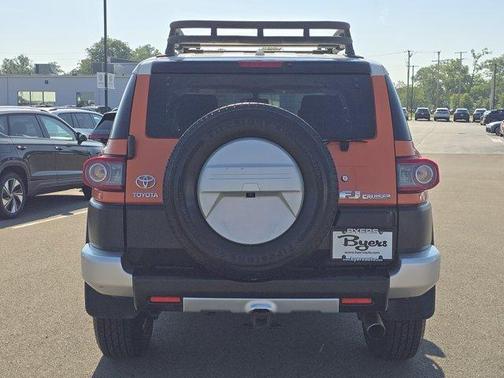 2014 Toyota FJ Cruiser Base