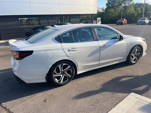 2022 Subaru Legacy 