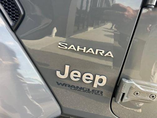 Sting Gray Clearcoat 2018 Jeep Wrangler Unlimited Sahara