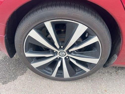 Scarlet Ember 2021 Nissan Altima 2.5 SR