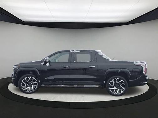 2024 Chevrolet Silverado EV RST