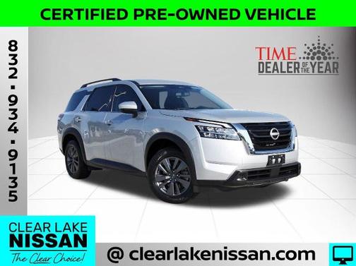 2022 Nissan Pathfinder SV