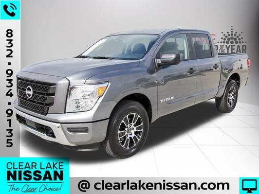 2023 Nissan Titan SV