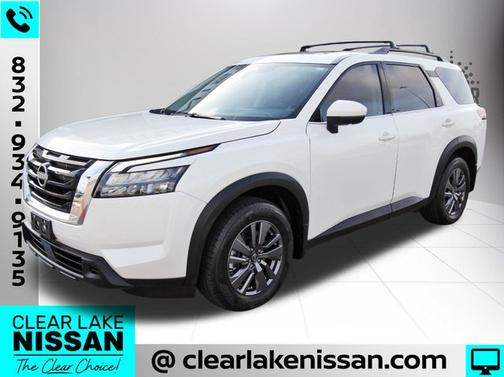 2023 Nissan Pathfinder SV