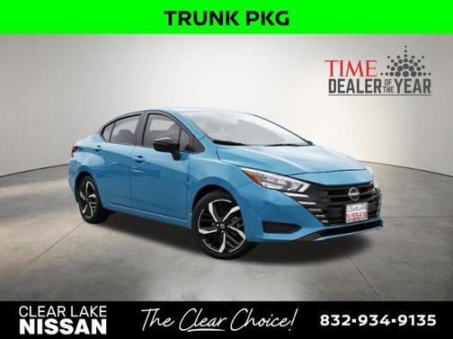 Arctic Blue Met 2025 Nissan Versa 1.6 SR