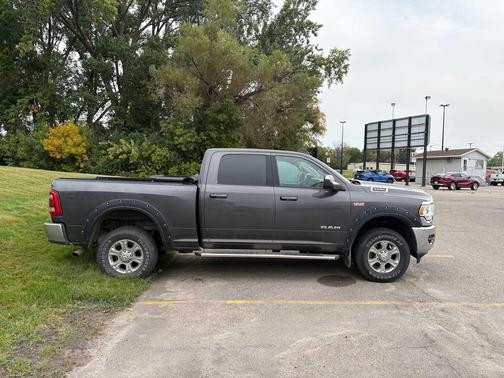 2020 RAM 2500 Big Horn 4x4 Crew Cab 64 Box