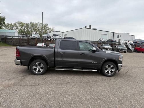 Granite Crystal Metallic Clearcoat 2020 RAM 1500 Laramie