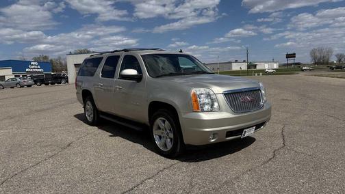 Champagne Silver Metallic 2013 GMC Yukon XL 1500 SLT