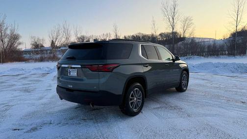 2022 Chevrolet Traverse LT Cloth