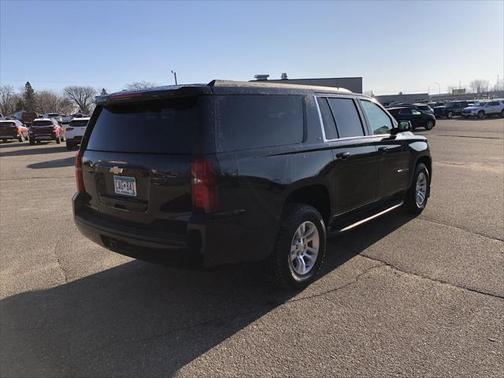 2017 Chevrolet Suburban LT