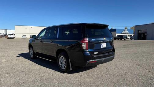 2024 Chevrolet Suburban LT