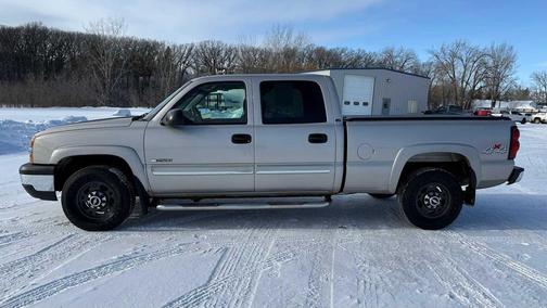 2004 Chevrolet Silverado 2500 LS Crew Cab