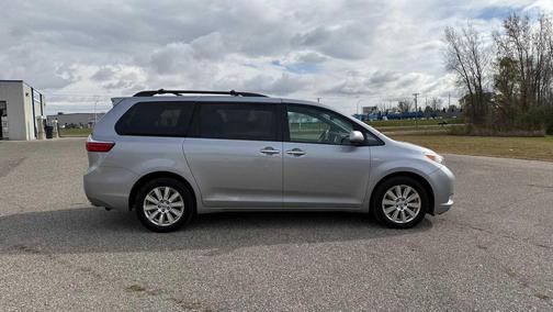 2017 Toyota Sienna XLE Premium
