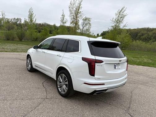 Crystal White Tricoat 2024 Cadillac XT6 Premium Luxury AWD
